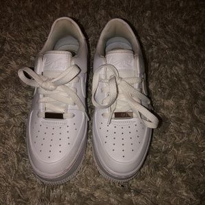 Nike AIR FORCE 1s